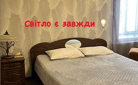Весела Бджілка